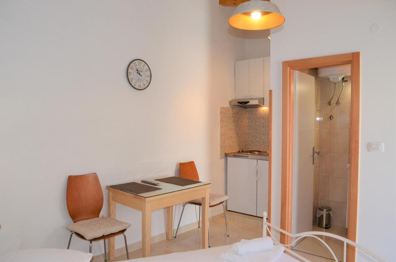 Apartman Romana Трогир Экстерьер фото
